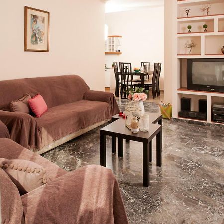 Relaxing Appt. Into The Heart Of Historical Center Apartamento Kalamata Exterior foto